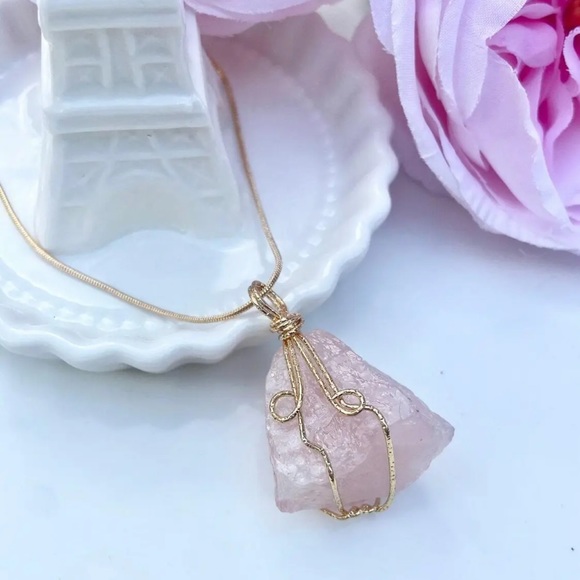 Multicolor Natural Crystal Stone Heart Shape Gemstone Pendents At Rs 100 In Delhi